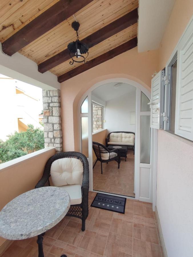 Apartment Sandrica Stomorska Dış mekan fotoğraf